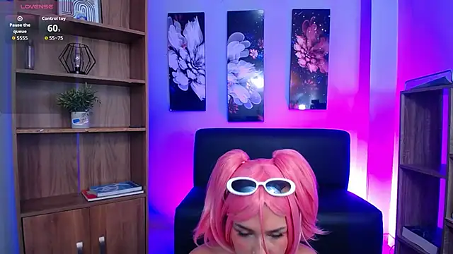 Snapshot of roseefancy chatting on 10/09/25, 10:57 roseefancy online show from 10/09/25, 10:57