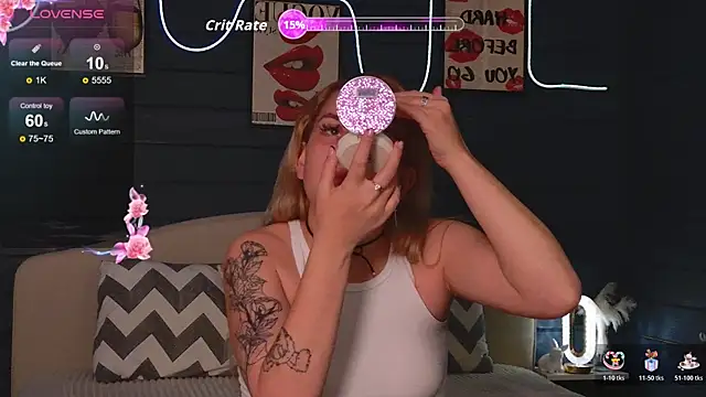 Snapshot of Crystal_Jull chatting on 11/02/25, 03:25 Crystal Jull online show from 11/02/25, 03:25