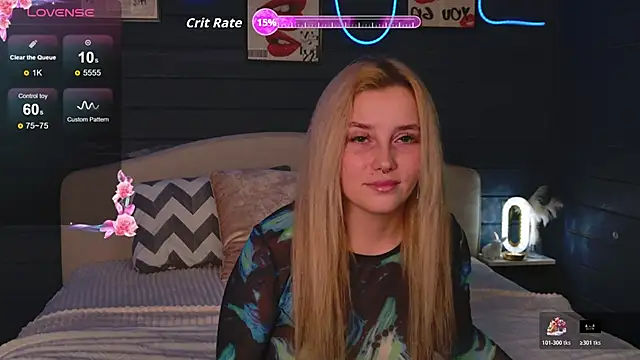 Snapshot of Crystal_Jull chatting on 11/03/25, 07:04 Crystal Jull online show from 11/03/25, 07:04