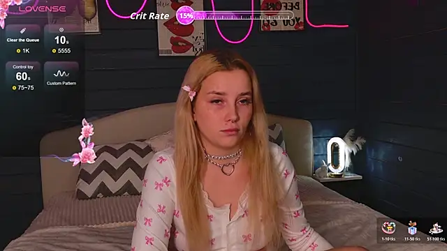 Snapshot of Crystal_Jull chatting on 11/05/25, 04:40 Crystal Jull online show from 11/05/25, 04:40