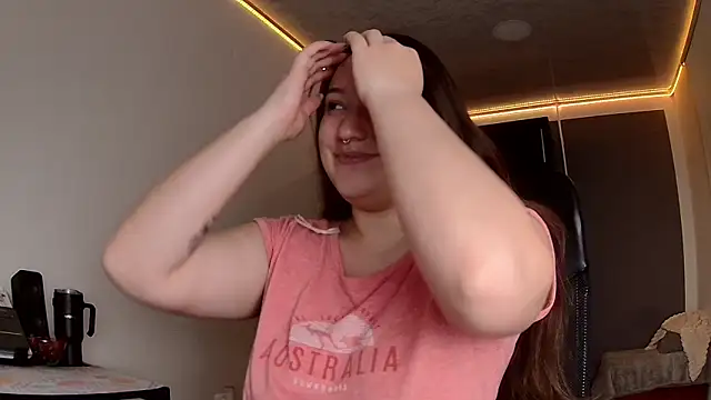 Snapshot of Violet_moon24 chatting on 09/25/25, 11:03 Violet moon24 online show from 09/25/25, 11:03