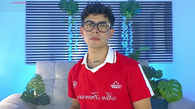 CamiiGuzmanX online show from 07/01/26, 08:41