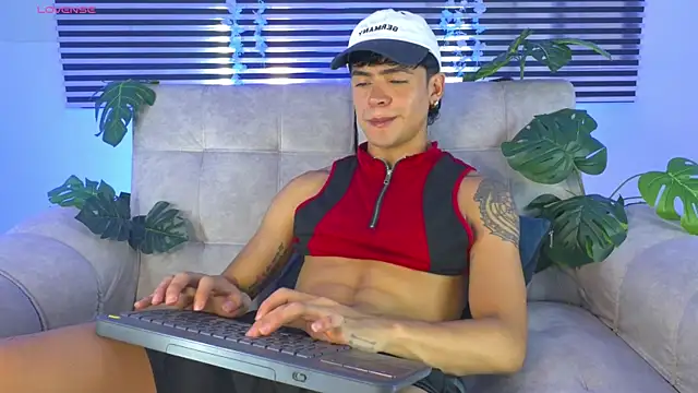 CamiiGuzmanX online show from 07/10/26, 08:55