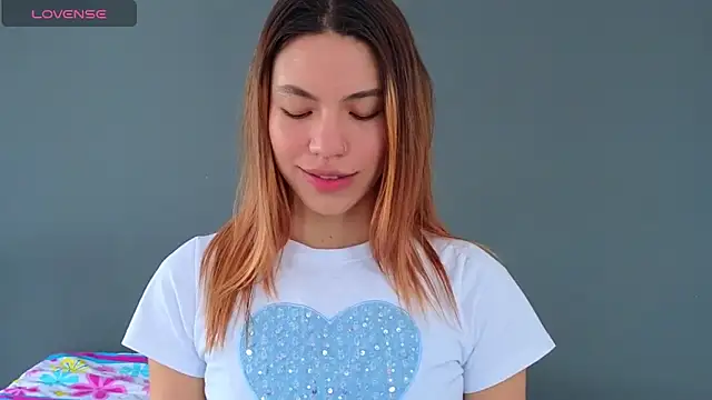 Snapshot of AntonellaaRossii chatting on 11/14/25, 02:27 AntonellaaRossii online show from 11/14/25, 02:27