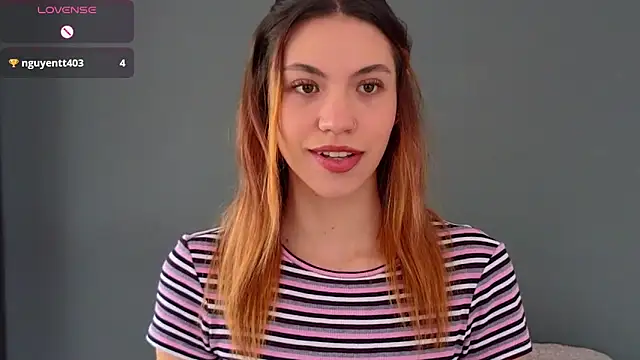 Snapshot of AntonellaaRossii chatting on 11/30/25, 03:05 AntonellaaRossii online show from 11/30/25, 03:05