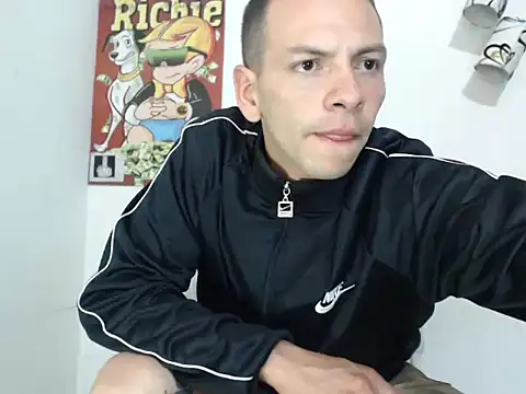 Thomasjons  online show from 09/28/25, 03:23