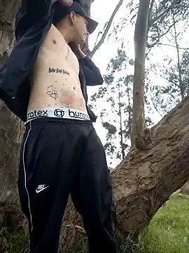 Thomasjons  online show from 11/26/25, 02:40