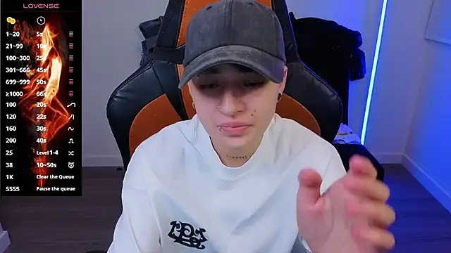 Snapshot of imlaiaaa chatting on 10/30/25, 11:49 imlaiaaa online show from 10/30/25, 11:49