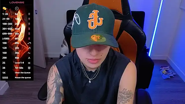 Snapshot of imlaiaaa chatting on 11/04/25, 12:43 imlaiaaa online show from 11/04/25, 12:43