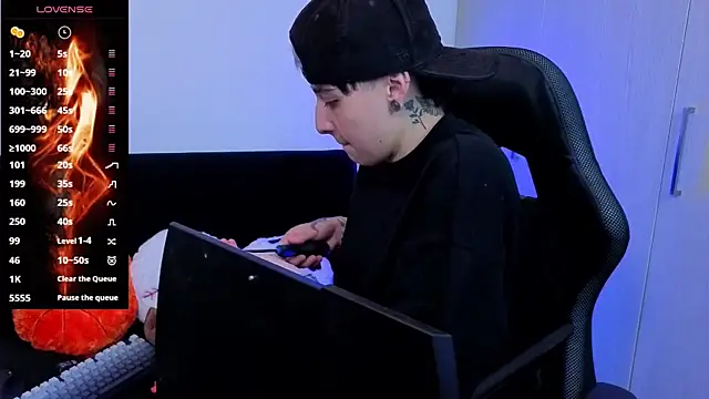 Snapshot of imlaiaaa chatting on 11/24/25, 11:26 imlaiaaa online show from 11/24/25, 11:26