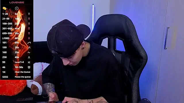 Snapshot of imlaiaaa chatting on 11/25/25, 09:48 imlaiaaa online show from 11/25/25, 09:48