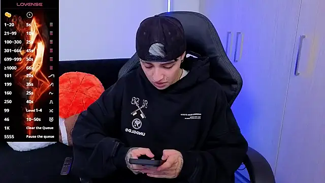 Snapshot of imlaiaaa chatting on 11/28/25, 09:17 imlaiaaa online show from 11/28/25, 09:17