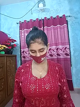 Snapshot of Cute_Faria chatting on 11/08/25, 01:44 Cute Faria online show from 11/08/25, 01:44