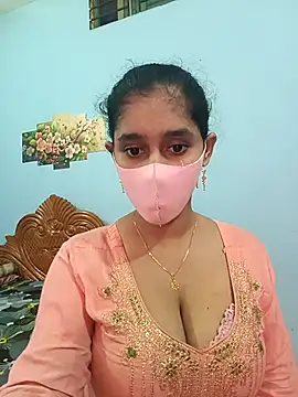 Snapshot of Cute_Faria chatting on 11/18/25, 03:56 Cute Faria online show from 11/18/25, 03:56