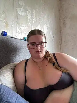 CurvyPaar2 online show from 06/15/26, 12:29