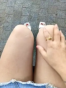 Snapshot of Jessical--Li chatting on 10/22/25, 03:40 Jessical--Li online show from 10/22/25, 03:40