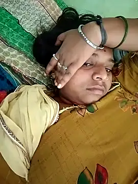 Hot crety online show from 10/02/25, 06:53