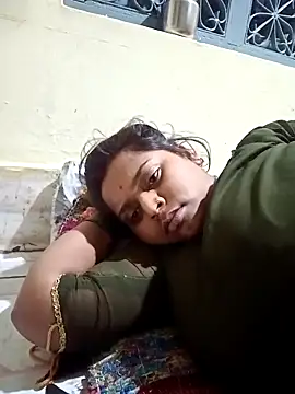 Hot crety online show from 10/11/25, 06:17