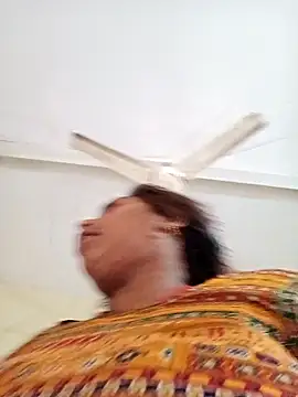 Hot crety online show from 10/30/25, 04:36