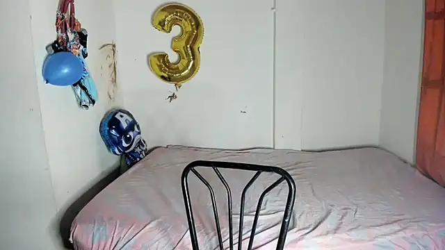 Snapshot of Daphne_girlsex chatting on 09/24/25, 02:59 Daphne girlsex online show from 09/24/25, 02:59