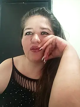 Snapshot of Daphne_girlsex chatting on 04/14/26, 03:34 Daphne girlsex online show from 04/14/26, 03:34