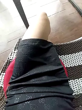 Snapshot of meomeocute chatting on 10/31/25, 05:30 meomeocute online show from 10/31/25, 05:30