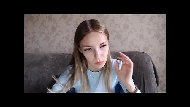 HitGyrl online show from 09/23/25, 01:08