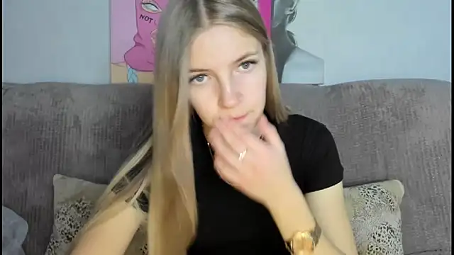 HitGyrl online show from 11/28/25, 12:57