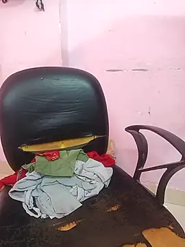 Snapshot of BILLO-RANI67 chatting on 10/18/25, 05:21 BILLO-RANI67 online show from 10/18/25, 05:21