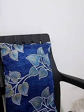 Snapshot of sneha_bebo chatting on 11/17/25, 03:29 sneha bebo online show from 11/17/25, 03:29