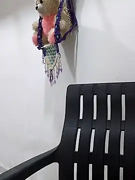 Snapshot of sneha_bebo chatting on 11/23/25, 03:34 sneha bebo online show from 11/23/25, 03:34