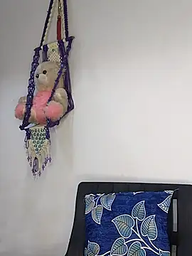 Snapshot of sneha_bebo chatting on 12/05/25, 03:41 sneha bebo online show from 12/05/25, 03:41