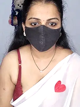 Snapshot of sneha_bebo chatting on 12/14/25, 03:28 sneha bebo online show from 12/14/25, 03:28