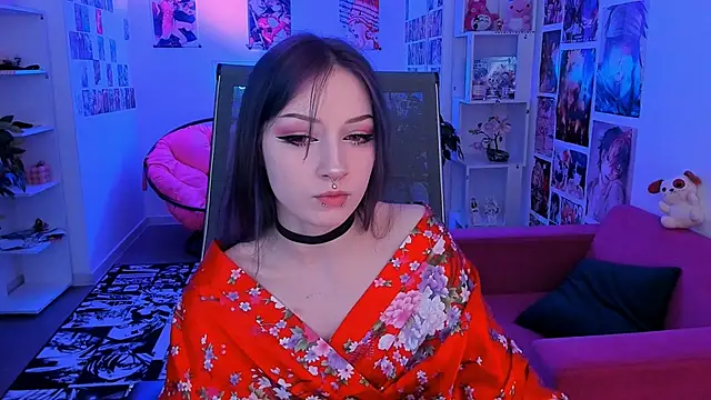 LiliLuna online show from 10/05/25, 03:54