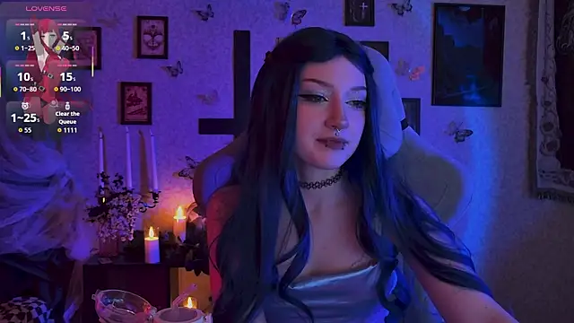 LiliLuna online show from 07/13/26, 12:35