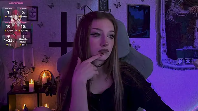 LiliLuna online show from 07/17/26, 11:53