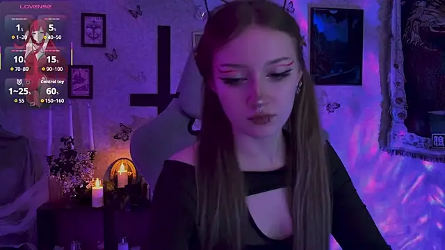 LiliLuna online show from 07/26/26, 10:38