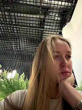 ElliRose online show from 09/25/25, 04:16