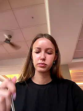 ElliRose online show from 10/13/25, 01:27