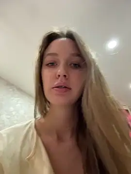 ElliRose online show from 11/26/25, 07:42