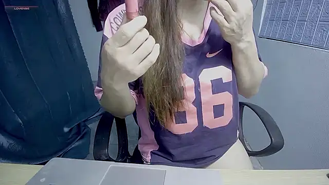 Snapshot of _Sara_768 chatting on 10/25/25, 08:03 Sara 768 online show from 10/25/25, 08:03