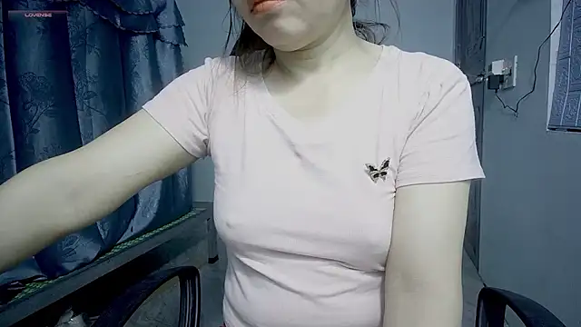 Snapshot of _Sara_768 chatting on 10/26/25, 08:04 Sara 768 online show from 10/26/25, 08:04