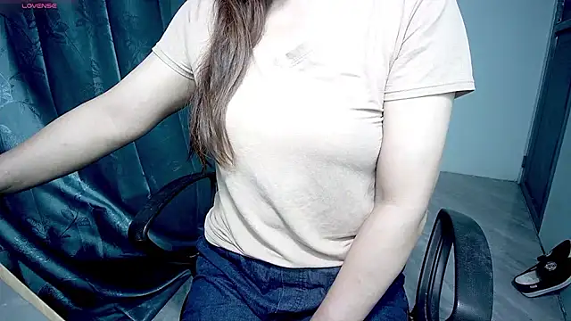 Snapshot of _Sara_768 chatting on 10/30/25, 07:58 Sara 768 online show from 10/30/25, 07:58