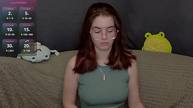 ElzaBlis online show from 11/30/25, 02:54