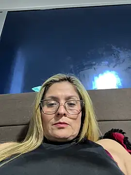 linda-mature43 online show from 10/18/25, 03:42