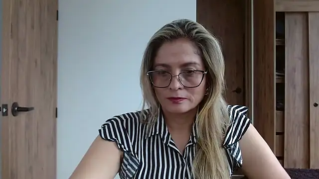 linda-mature43 online show from 10/23/25, 05:23