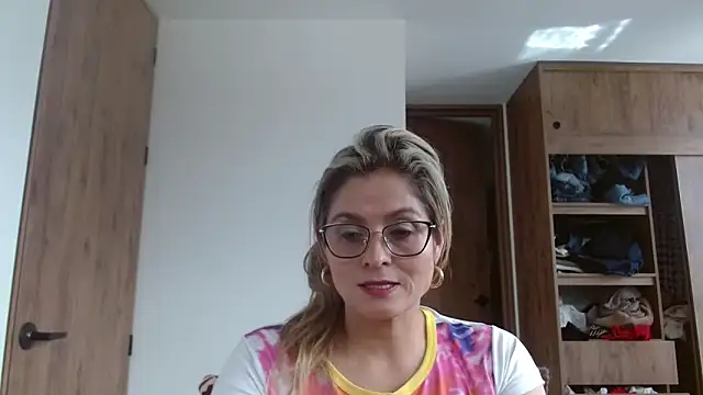 linda-mature43 online show from 10/25/25, 05:30