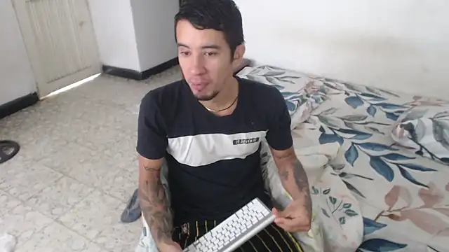 couplehotfantasies online show from 09/29/25, 06:46