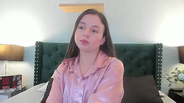 Snapshot of VioletaNova chatting on 05/22/26, 11:16 VioletaNova online show from 05/22/26, 11:16