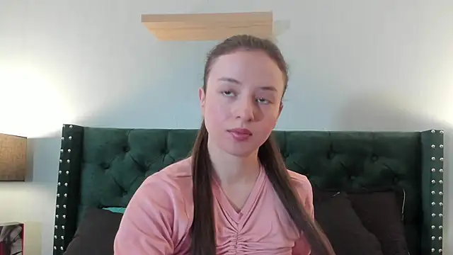 Snapshot of VioletaNova chatting on 06/10/26, 11:53 VioletaNova online show from 06/10/26, 11:53